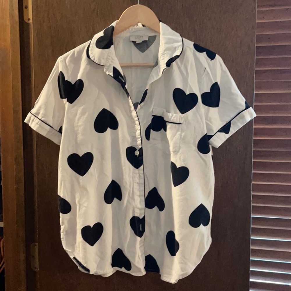 LOFT Ann Taylor Black + White Heart Pajama Shirt Size S